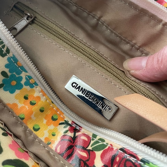 Giani Bernini Multicolor Floral Crossbody Bag - Picture 5 of 10